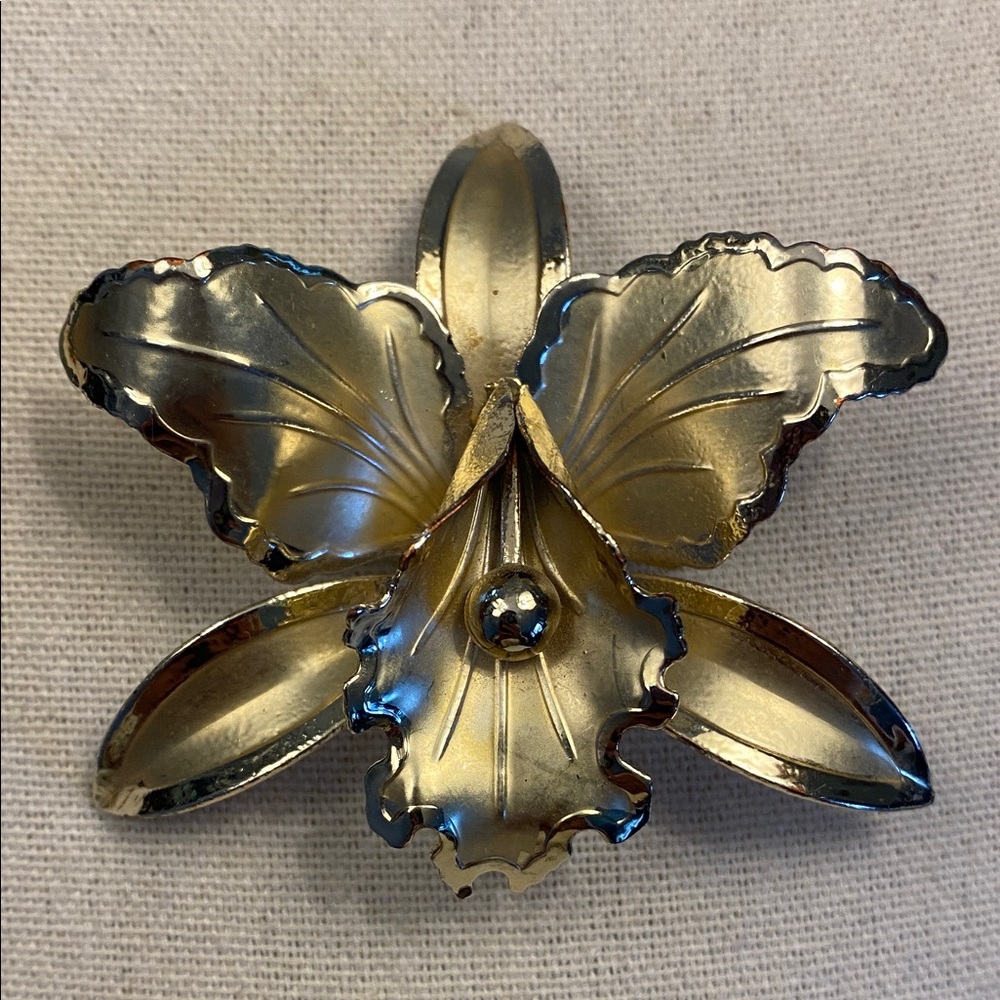 Gold Floral Brooch